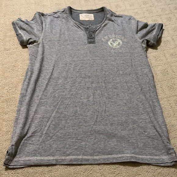 American Eagle- t-shirt - Picture 1 of 4